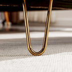 Banc de rangement capitonné avec pieds dorés — Fausse fourrure, bout de lit ou entrée