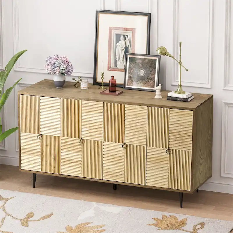 Armoire de rangement à 4 portes avec panneaux sculptés