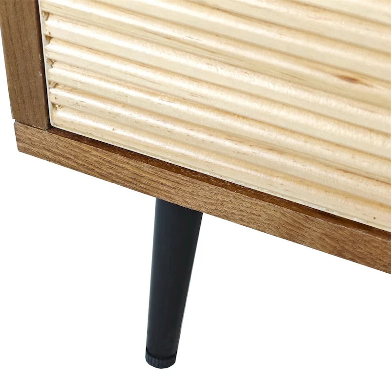 Armoire de rangement à 4 portes avec panneaux sculptés