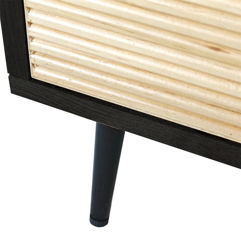 Armoire de rangement à 4 portes avec panneaux sculptés