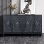 Armoire en bois à quatre portes avec poignées sculptées