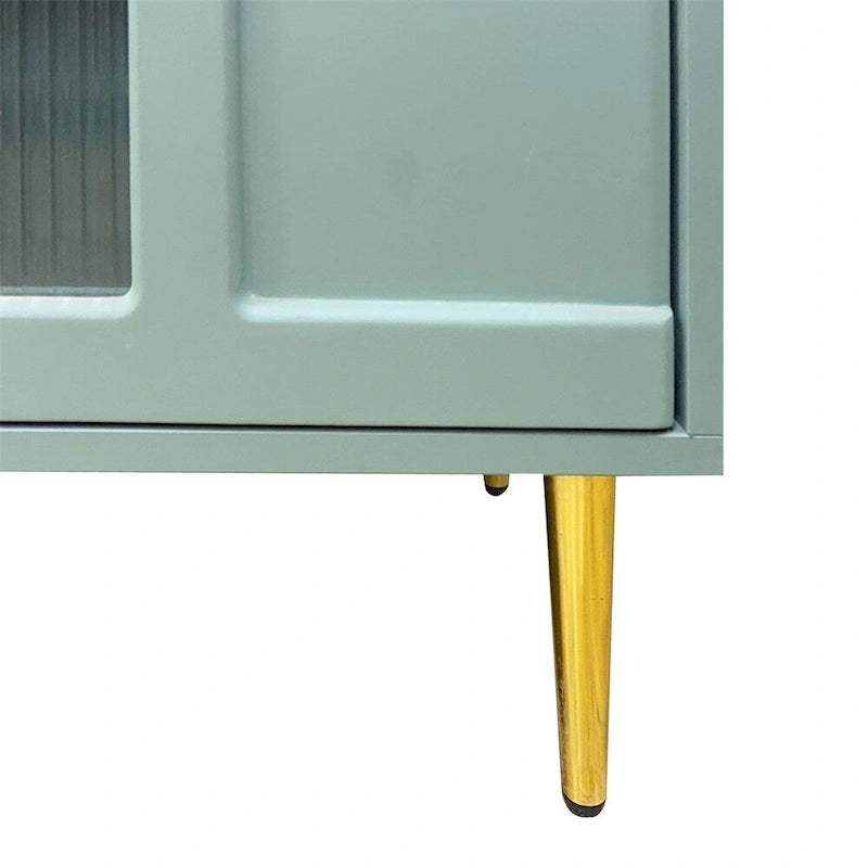 Meuble d'appoint vert menthe avec portes en verre cannelé et étagères réglables